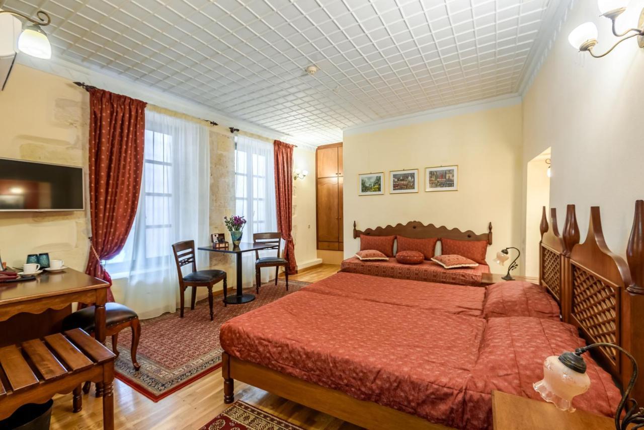 Belmondo Hotel Chania  Exteriör bild