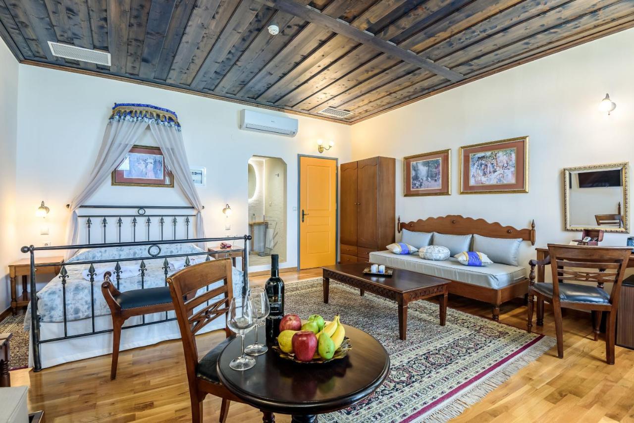 Belmondo Hotel Chania  Exteriör bild