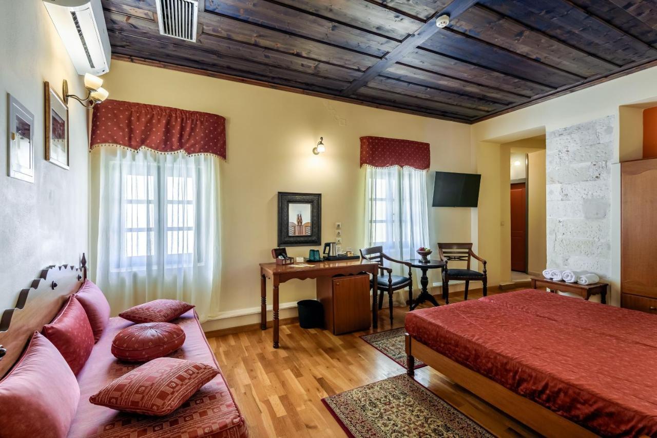 Belmondo Hotel Chania  Exteriör bild