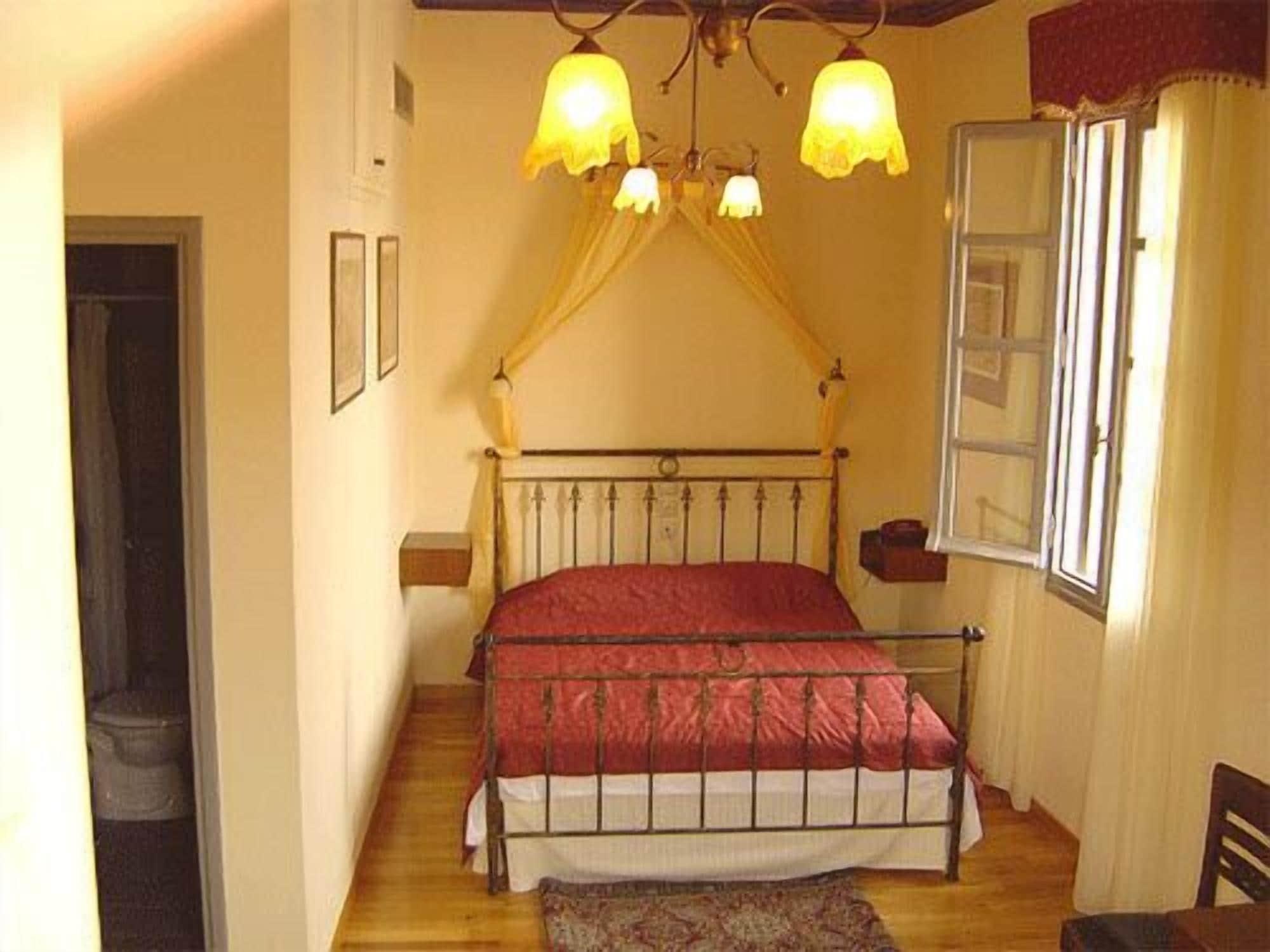 Belmondo Hotel Chania  Exteriör bild